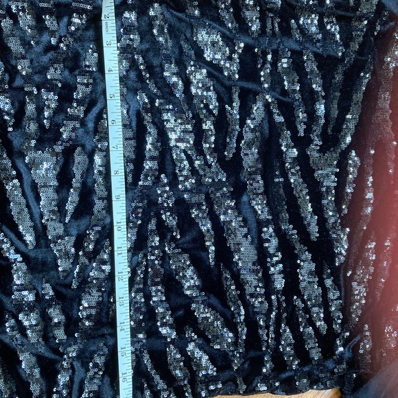 Beautiful Black Sequin Turtleneck Sweater - Picture 9 of 10